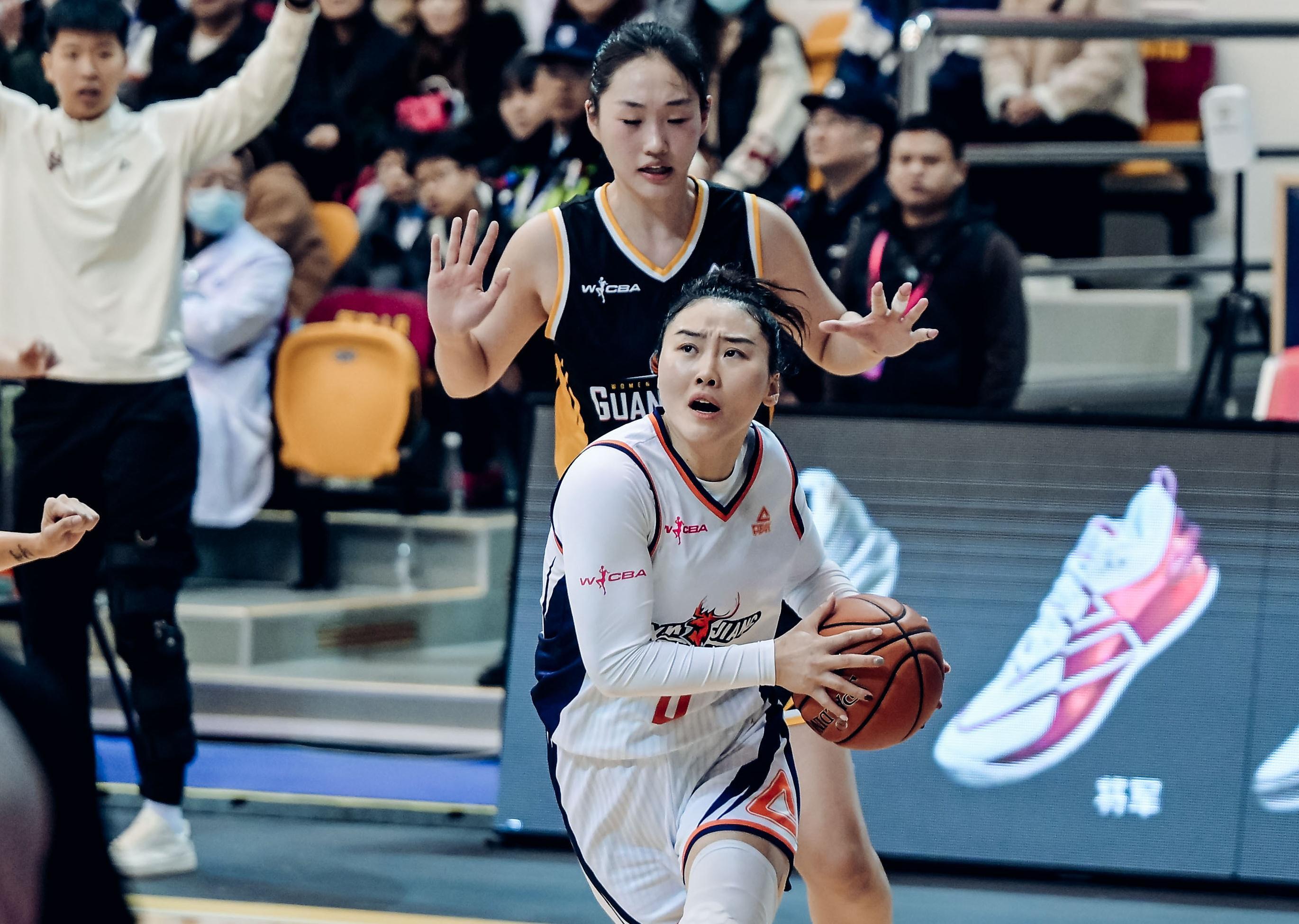 开云-5连胜+击败联盟第1!中国女篮31岁王牌复活闪耀:曾战美国砍13分